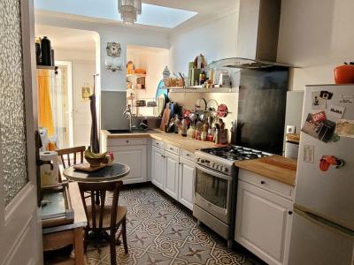Superb Townhouse With 125 M2 Of Living Space, Garage, Courtyard And Potential For A Studio/gallery.