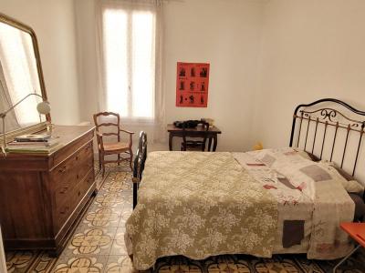 Superb Townhouse With 125 M2 Of Living Space, Garage, Courtyard And Potential For A Studio/gallery.