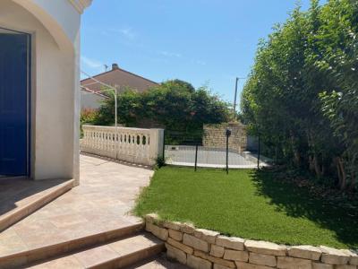 A Lovely Languedocienne Architect Villa With 3 Bedrooms, Garage, Terraces And Courtyard With Pool, O