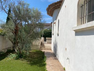 A Lovely Languedocienne Architect Villa With 3 Bedrooms, Garage, Terraces And Courtyard With Pool, O
