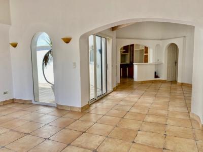 A Lovely Languedocienne Architect Villa With 3 Bedrooms, Garage, Terraces And Courtyard With Pool, O