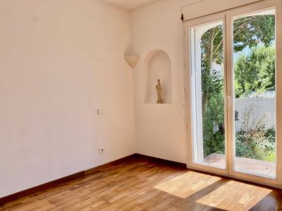 A Lovely Languedocienne Architect Villa With 3 Bedrooms, Garage, Terraces And Courtyard With Pool, O