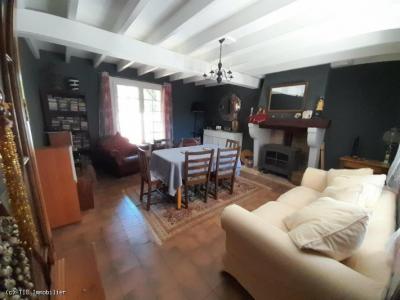 &#8364;260500 - Beautifully Renovated Detached 4 Bedroomed Property