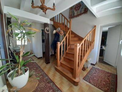 &#8364;260500 - Beautifully Renovated Detached 4 Bedroomed Property