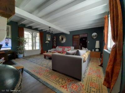 &#8364;260500 - Beautifully Renovated Detached 4 Bedroomed Property