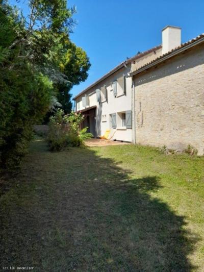 &#8364;260500 - Beautifully Renovated Detached 4 Bedroomed Property