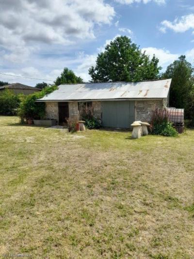 &#8364;260500 - Beautifully Renovated Detached 4 Bedroomed Property