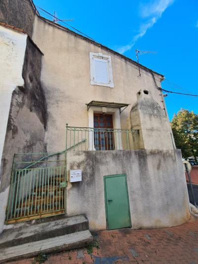 Small Village House With 2 Bedrooms And Terrace In The Heart Of The Village.