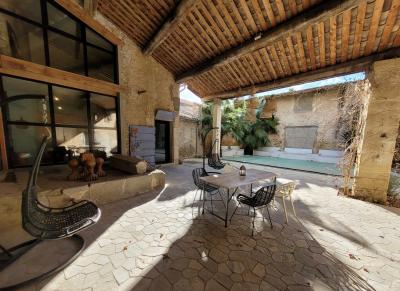 Superb Stone Property Composed Of A Gite Of 120 M2 With A Courtyard And A Beautiful Renovated Barn O