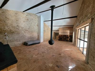 Superb Stone Property Composed Of A Gite Of 120 M2 With A Courtyard And A Beautiful Renovated Barn O