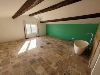 Superb Stone Property Composed Of A Gite Of 120 M2 With A Courtyard And A Beautiful Renovated Barn O