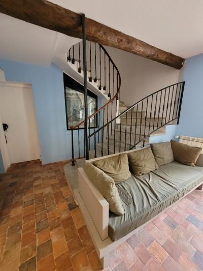 Superb Stone Property Composed Of A Gite Of 120 M2 With A Courtyard And A Beautiful Renovated Barn O