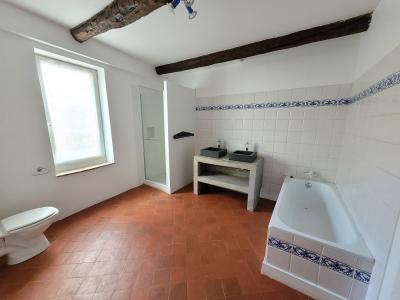 Superb Stone Property Composed Of A Gite Of 120 M2 With A Courtyard And A Beautiful Renovated Barn O