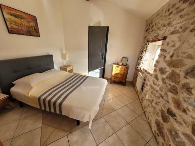 Beautiful Stone Property With 3 Independent Accomodations On 1641 M2 With Pool And Views