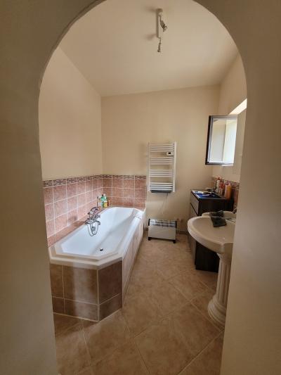 Beautiful Stone Property With 3 Independent Accomodations On 1641 M2 With Pool And Views