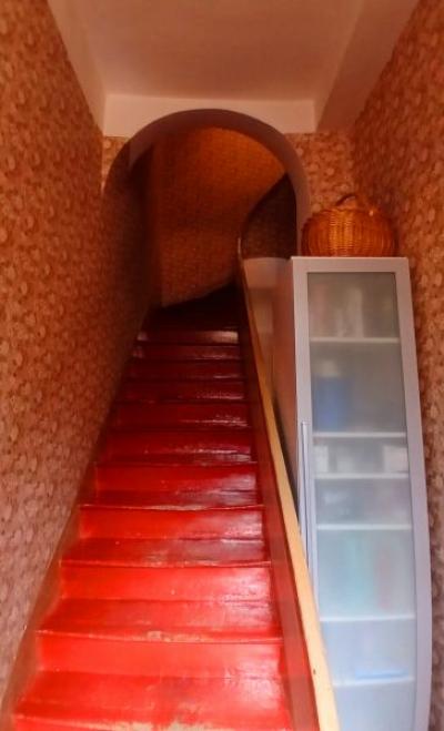 Charming Winegrower\'s House To Modernise Offering 2 Apartments, A Large Garage An Attic And A Spaci