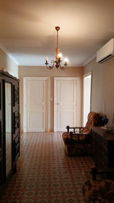 Charming Winegrower\'s House To Modernise Offering 2 Apartments, A Large Garage An Attic And A Spaci