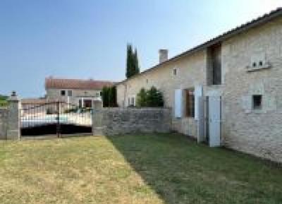 &#8364;514500 - Magnificent Domaine Of Almost A Hectare With 3 Bedrooms, Pool And Gite Potential