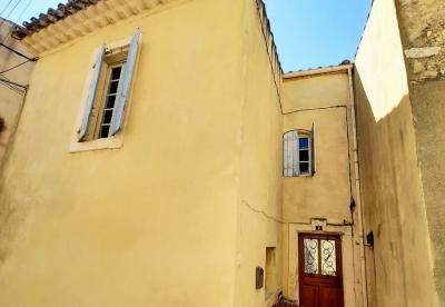 Pretty Village House To Refresh With 75 M2 Of Living Space With Small Courtyard.