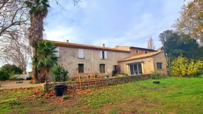 Former Wine Domain In The Heart Of The Vineyards With Spacious Main House, Large Workshop, Convertib