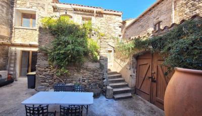 Beautiful Stone House With 177 M2 Of Living Space, Courtyard And Terrace.