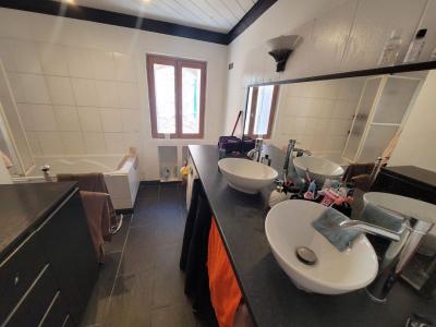 Beautiful Stone House With 177 M2 Of Living Space, Courtyard And Terrace.