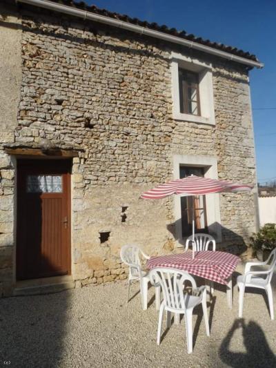 &#8364;396800 - Superb Property With 2 Owners Accommodation, 5 Gites And A Large Swimming Pool