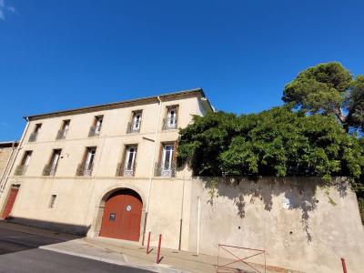 Elegant Winegrower\'s House With 370 M2 Of Living Space On 1548 M2 Of Land With Swimming Pool And Vi