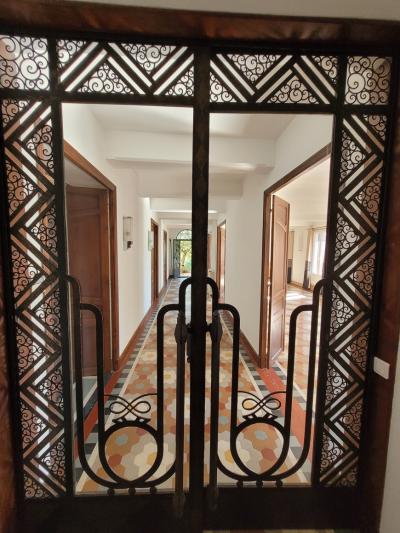 Elegant Winegrower\'s House With 370 M2 Of Living Space On 1548 M2 Of Land With Swimming Pool And Vi