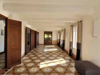 Elegant Winegrower\'s House With 370 M2 Of Living Space On 1548 M2 Of Land With Swimming Pool And Vi