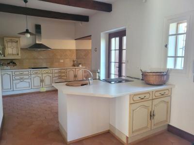Elegant Winegrower\'s House With 370 M2 Of Living Space On 1548 M2 Of Land With Swimming Pool And Vi