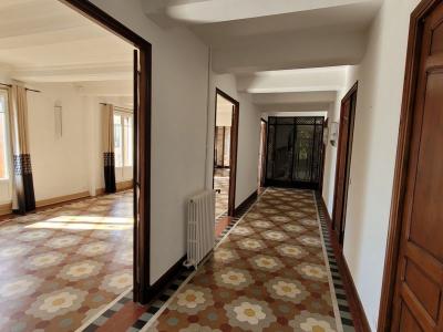 Elegant Winegrower\'s House With 370 M2 Of Living Space On 1548 M2 Of Land With Swimming Pool And Vi