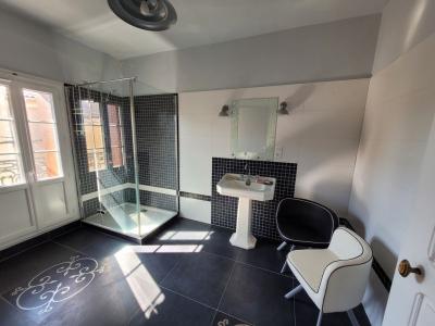Elegant Winegrower\'s House With 370 M2 Of Living Space On 1548 M2 Of Land With Swimming Pool And Vi