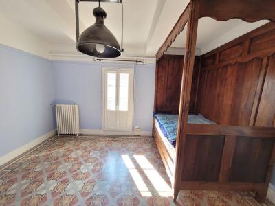 Elegant Winegrower\'s House With 370 M2 Of Living Space On 1548 M2 Of Land With Swimming Pool And Vi