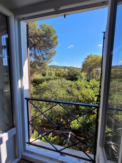 Elegant Winegrower\'s House With 370 M2 Of Living Space On 1548 M2 Of Land With Swimming Pool And Vi