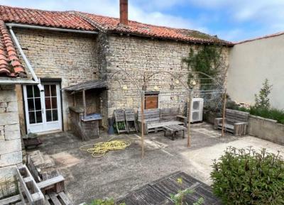 &#8364;161300 - Beautiful Old House With Nice Garden