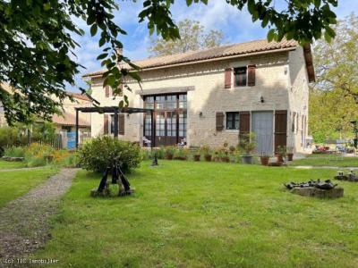 &#8364;499950 - Exceptional 4 Gite Business Complex With Splendid Owners\' Renovated Property And Ma