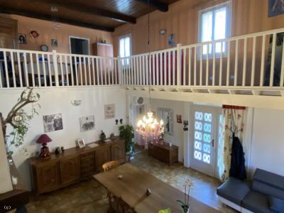 &#8364;191475 - House In A Quiet Area With Barn