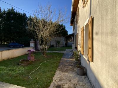 &#8364;191475 - House In A Quiet Area With Barn