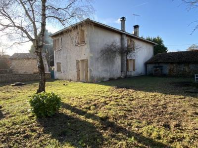 &#8364;191475 - House In A Quiet Area With Barn