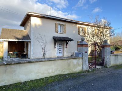 &#8364;191475 - House In A Quiet Area With Barn