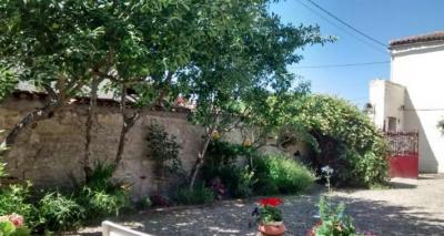 &#8364;178500 - Between Civray & Lizant : Large 5 Bedroom House - Established B&b Business