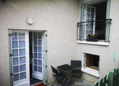 &#8364;72000 - Pretty Little Town House