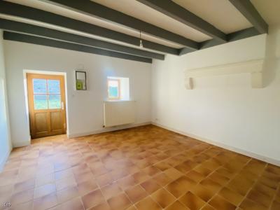 &#8364;161700 - Charming 3 Bedroom House Renovated With Natural Materials