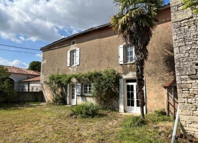 &#8364;117700 - Old 4 Bedroom House With Numerous Outbuildings