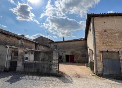 &#8364;117700 - Old 4 Bedroom House With Numerous Outbuildings