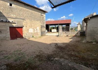 &#8364;117700 - Old 4 Bedroom House With Numerous Outbuildings