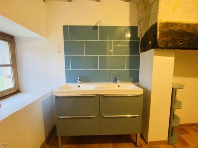 &#8364;161700 - Charming 3 Bedroom House Renovated With Natural Materials