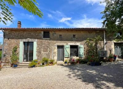 &#8364;144450 - Comfortable, Pretty 3 Bedroom Village House With Enclosed Gardens