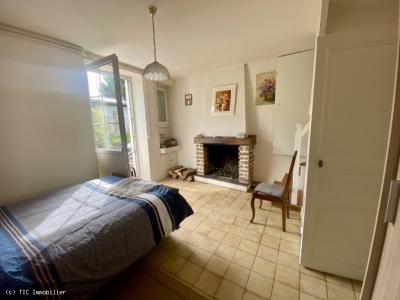 &#8364;90950 - Lovely Little Ruffec Town House With Garden And Outbuildings